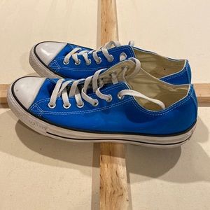 Converse Chuck Taylor size 8